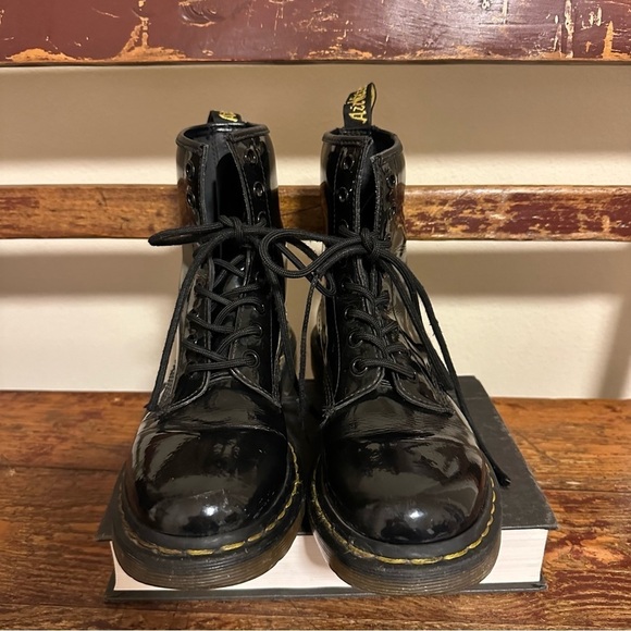 Dr. Martens Black Patent Leather Original Lace Up Combat Boots Docs - Picture 8 of 16